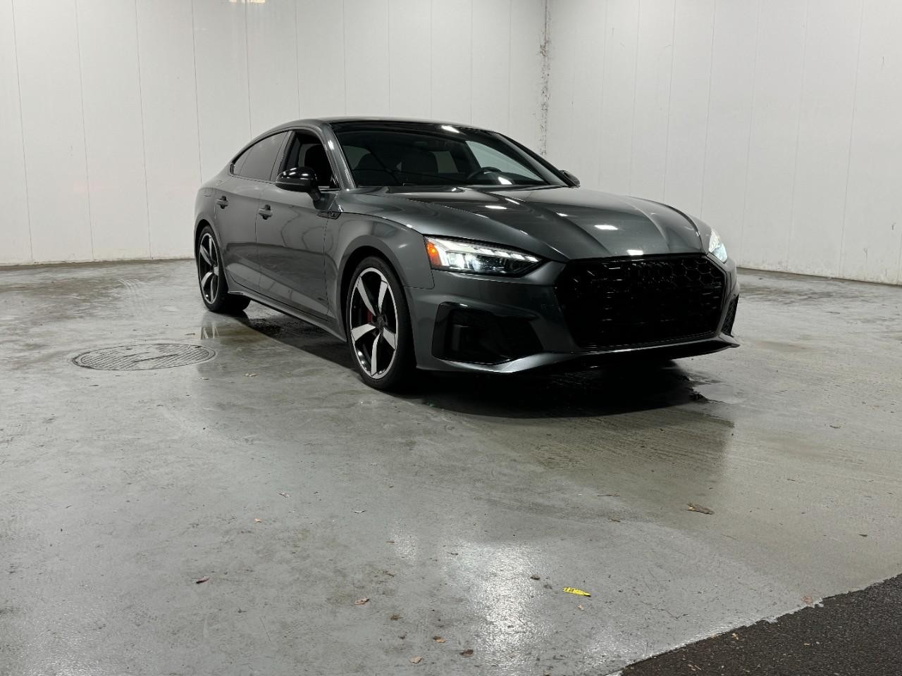 Audi A5 Sportback Vehicle Full-screen Gallery Image 06