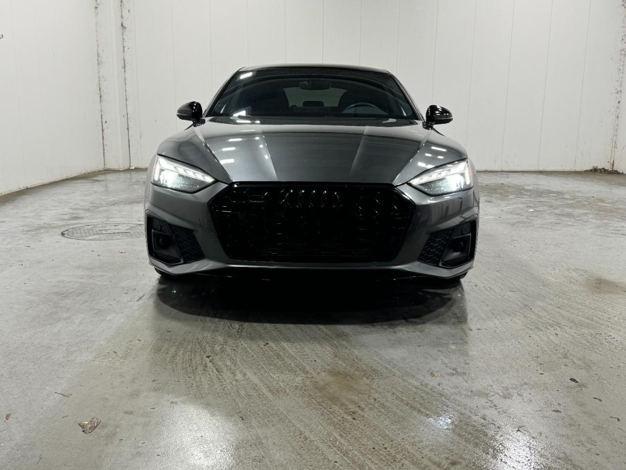 Audi A5 Sportback Vehicle Full-screen Gallery Image 07