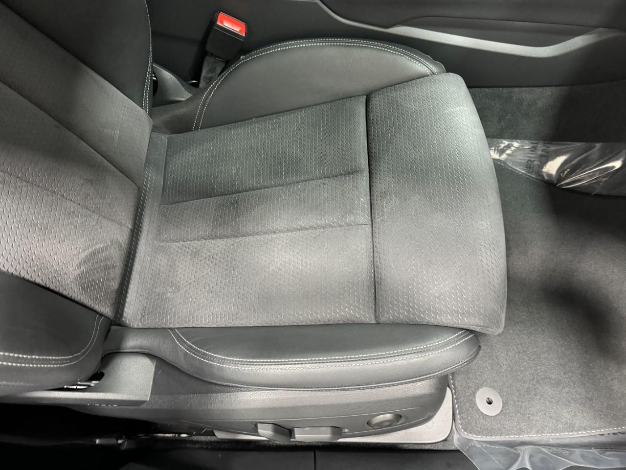 Audi A5 Sportback Vehicle Full-screen Gallery Image 20