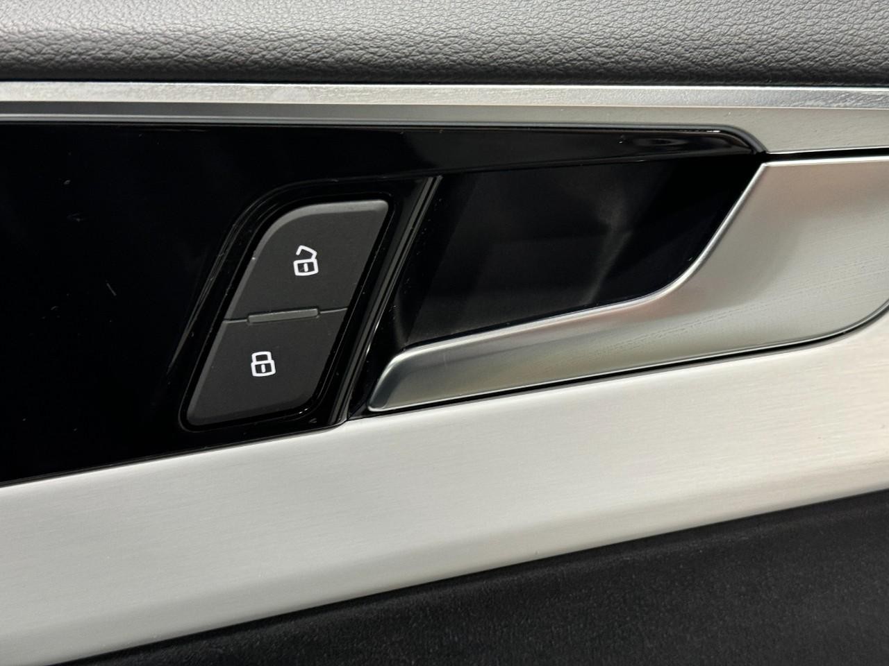 Audi A5 Sportback Vehicle Full-screen Gallery Image 22