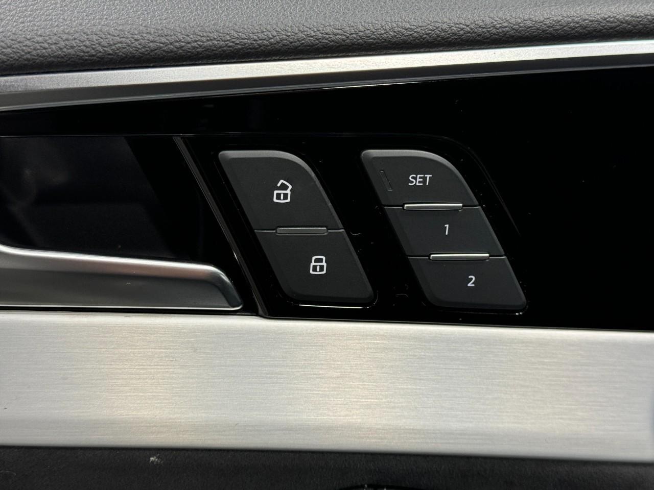 Audi A5 Sportback Vehicle Full-screen Gallery Image 24