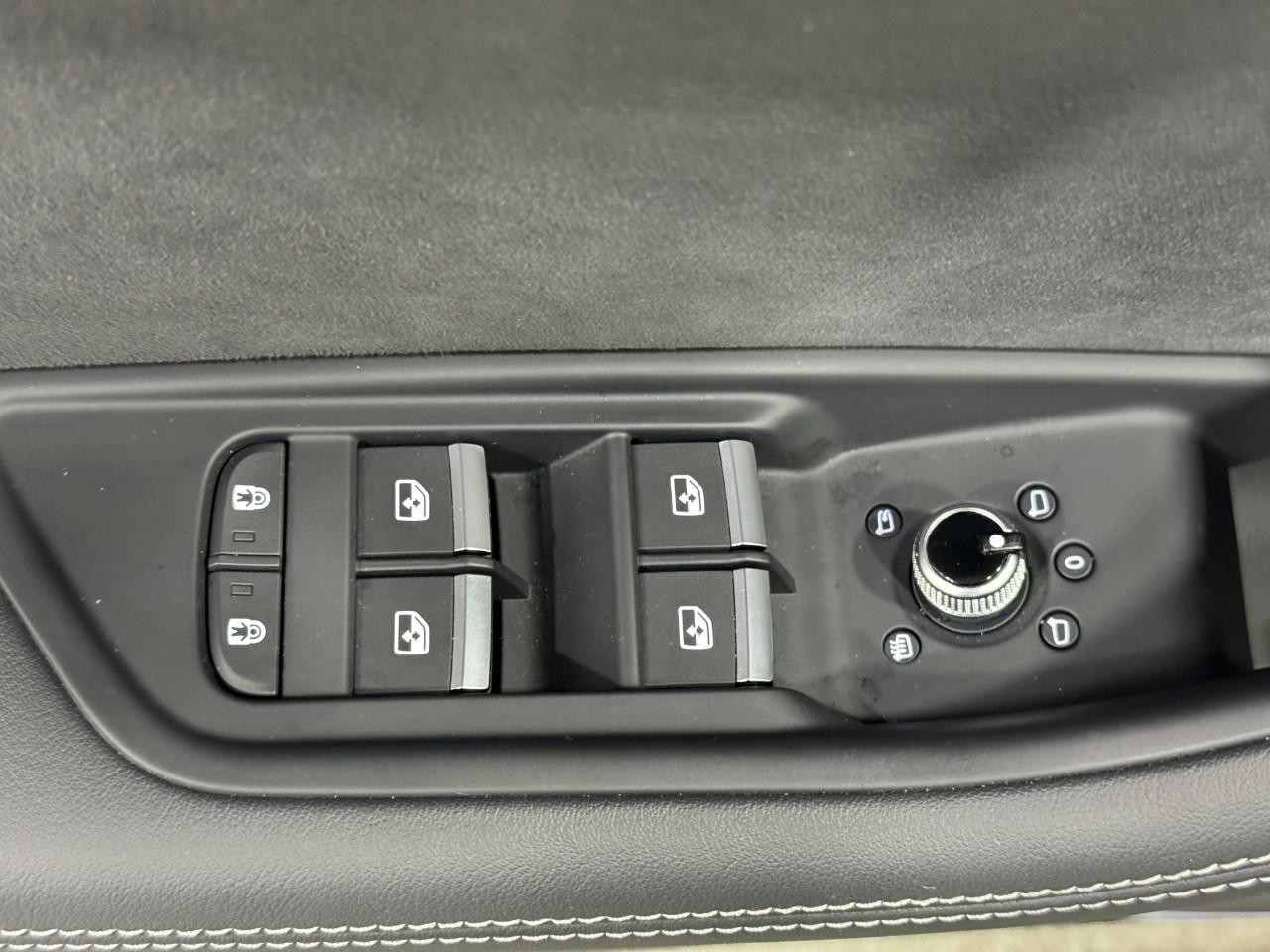 Audi A5 Sportback Vehicle Full-screen Gallery Image 25