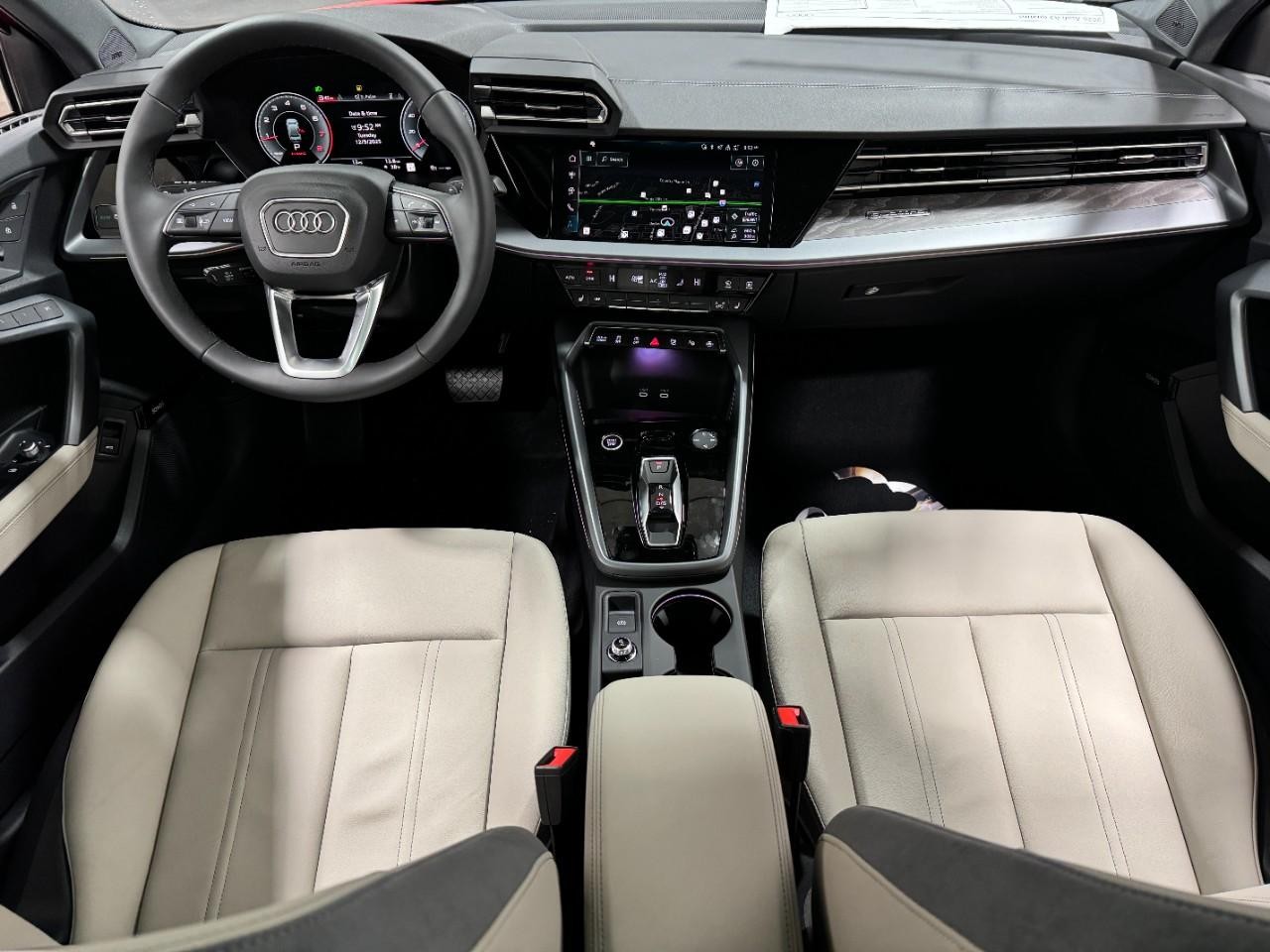 Audi A3 Vehicle Full-screen Gallery Image 12
