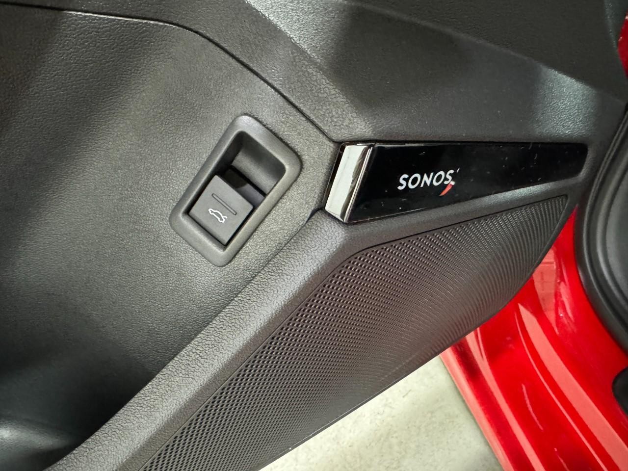 Audi A3 Vehicle Full-screen Gallery Image 25