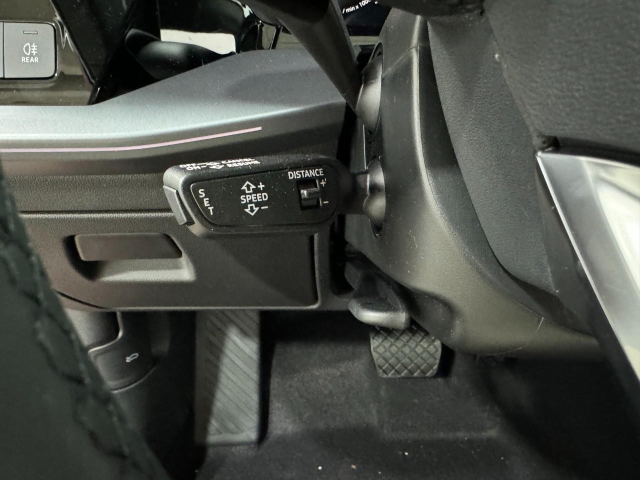 Audi A3 Vehicle Full-screen Gallery Image 30