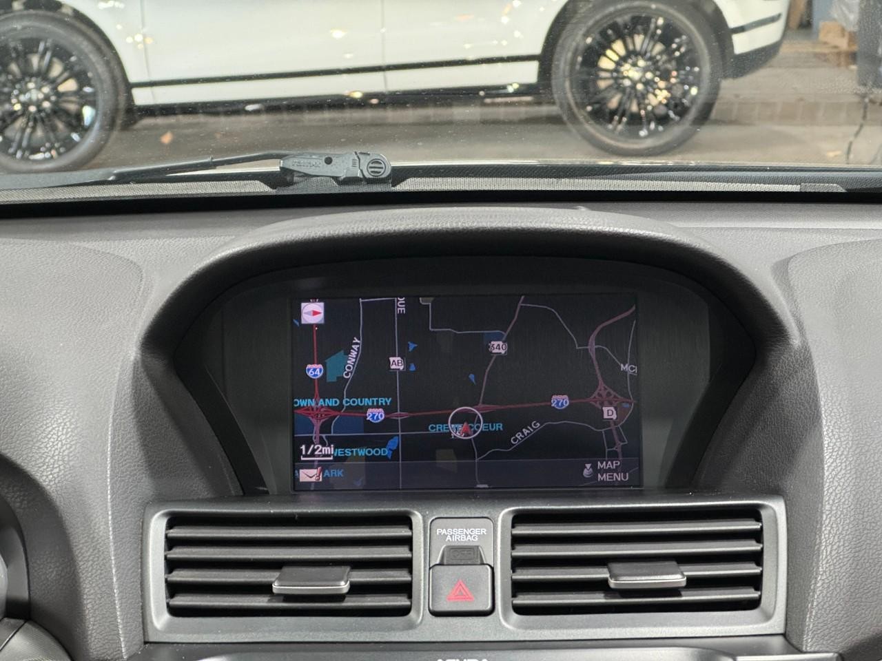 Acura TL Vehicle Full-screen Gallery Image 14