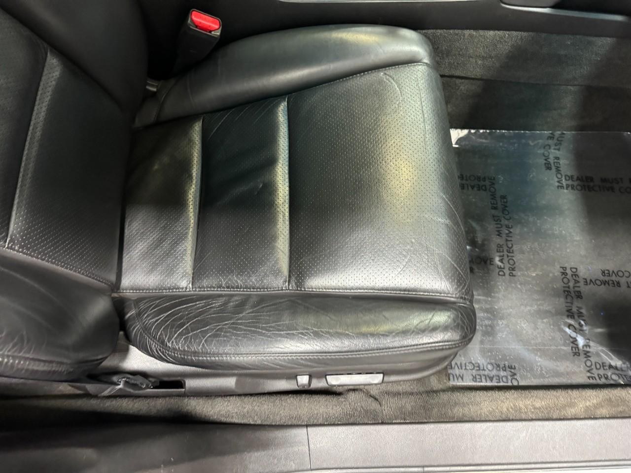 Acura TL Vehicle Full-screen Gallery Image 19