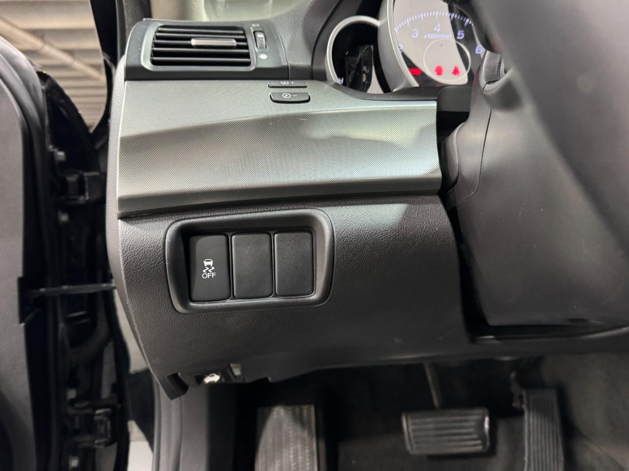 Acura TL Vehicle Full-screen Gallery Image 28