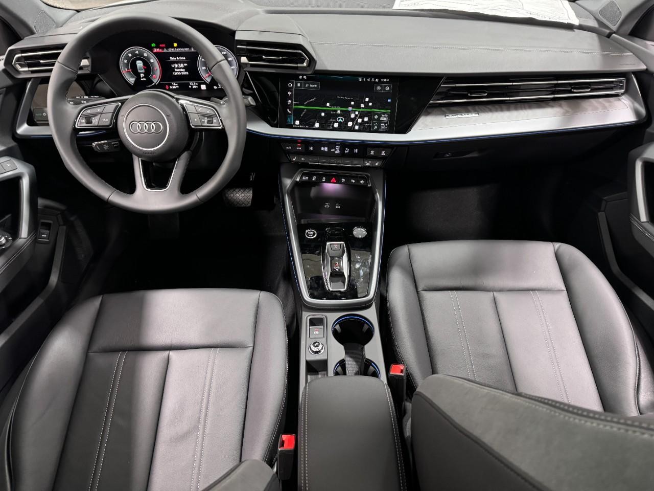Audi A3 Vehicle Full-screen Gallery Image 12