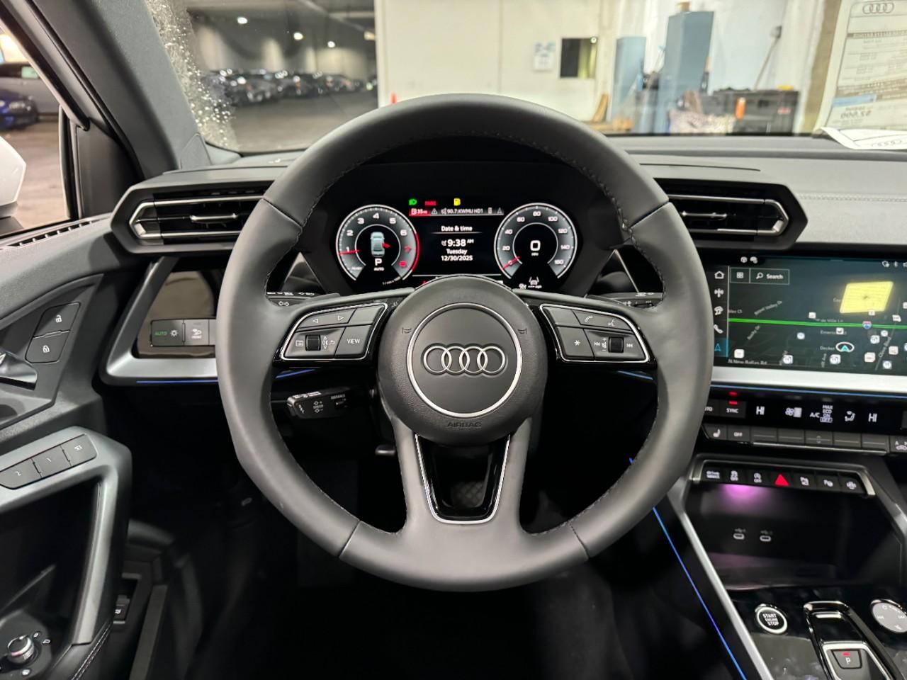 Audi A3 Vehicle Full-screen Gallery Image 13