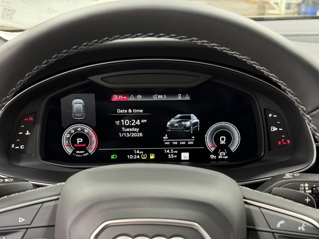 Audi Q8 Vehicle Full-screen Gallery Image 35