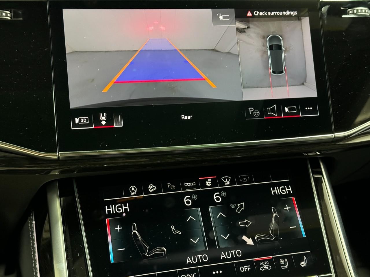 Audi Q8 Vehicle Full-screen Gallery Image 36