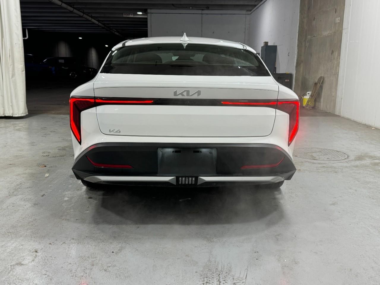 Kia K4 Vehicle Full-screen Gallery Image 9