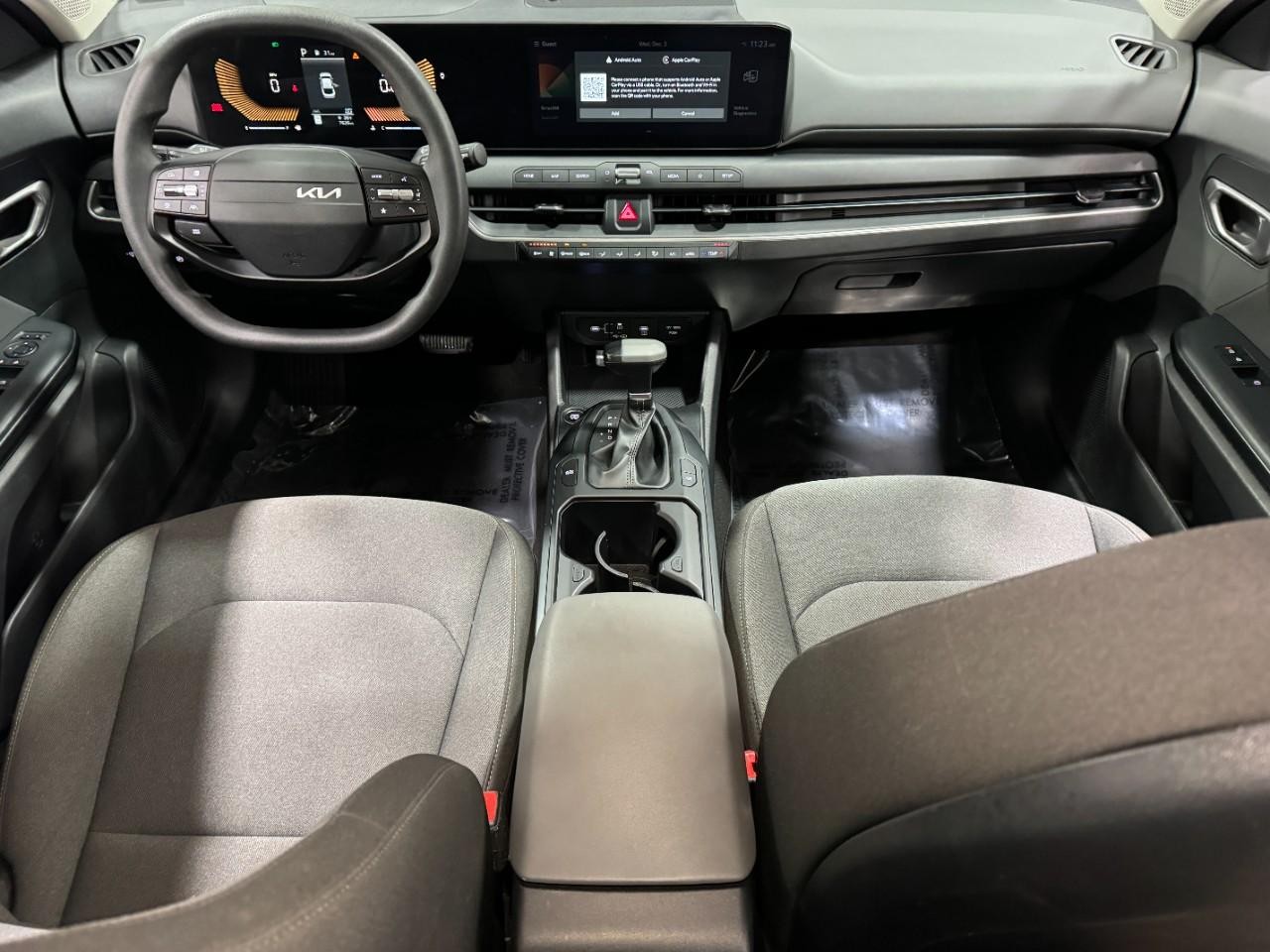 Kia K4 Vehicle Full-screen Gallery Image 11