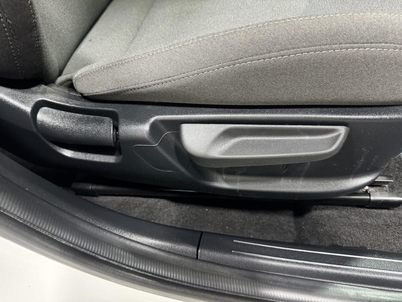 Kia K4 Vehicle Full-screen Gallery Image 19