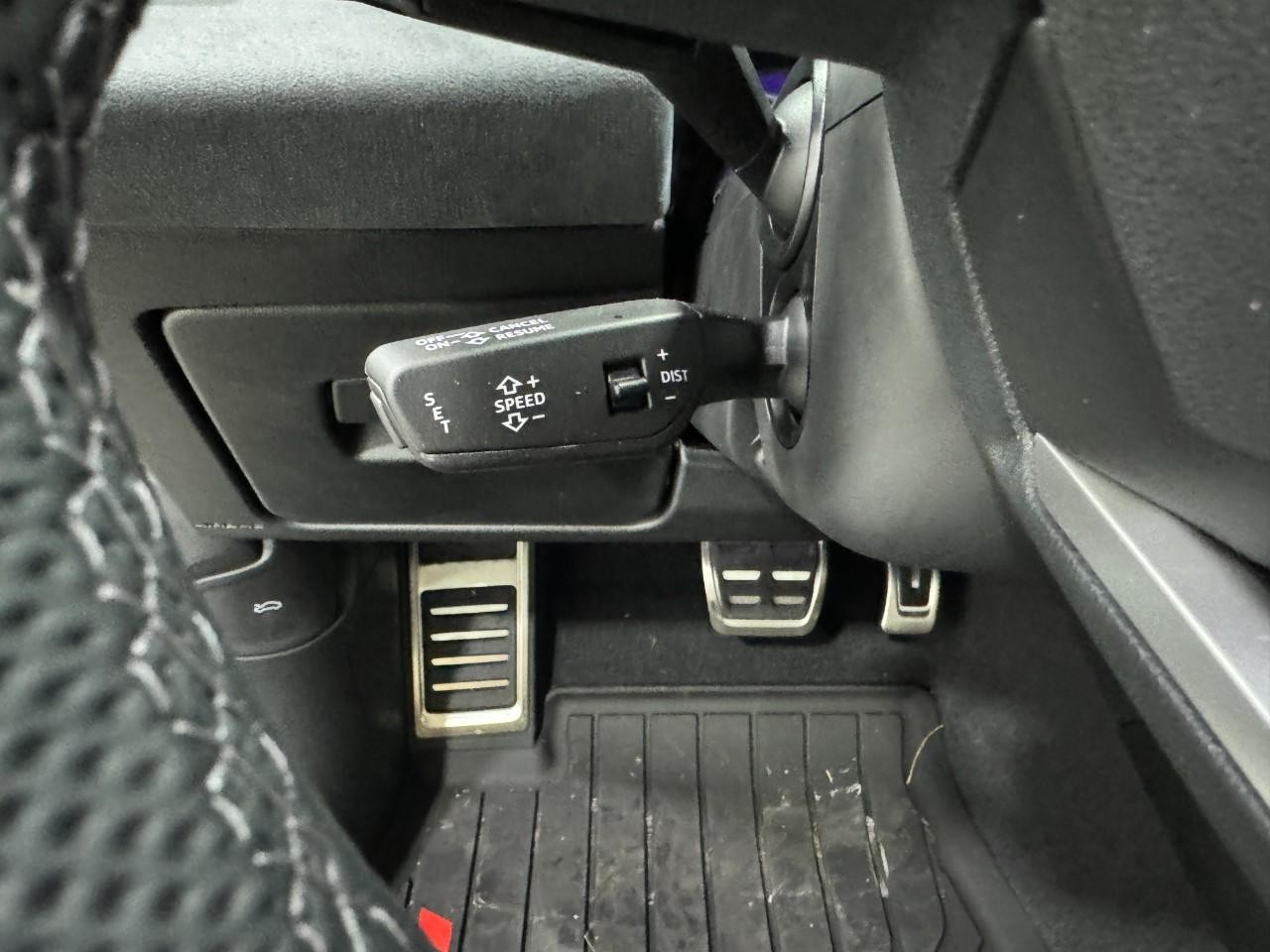 Audi S5 Vehicle Full-screen Gallery Image 28