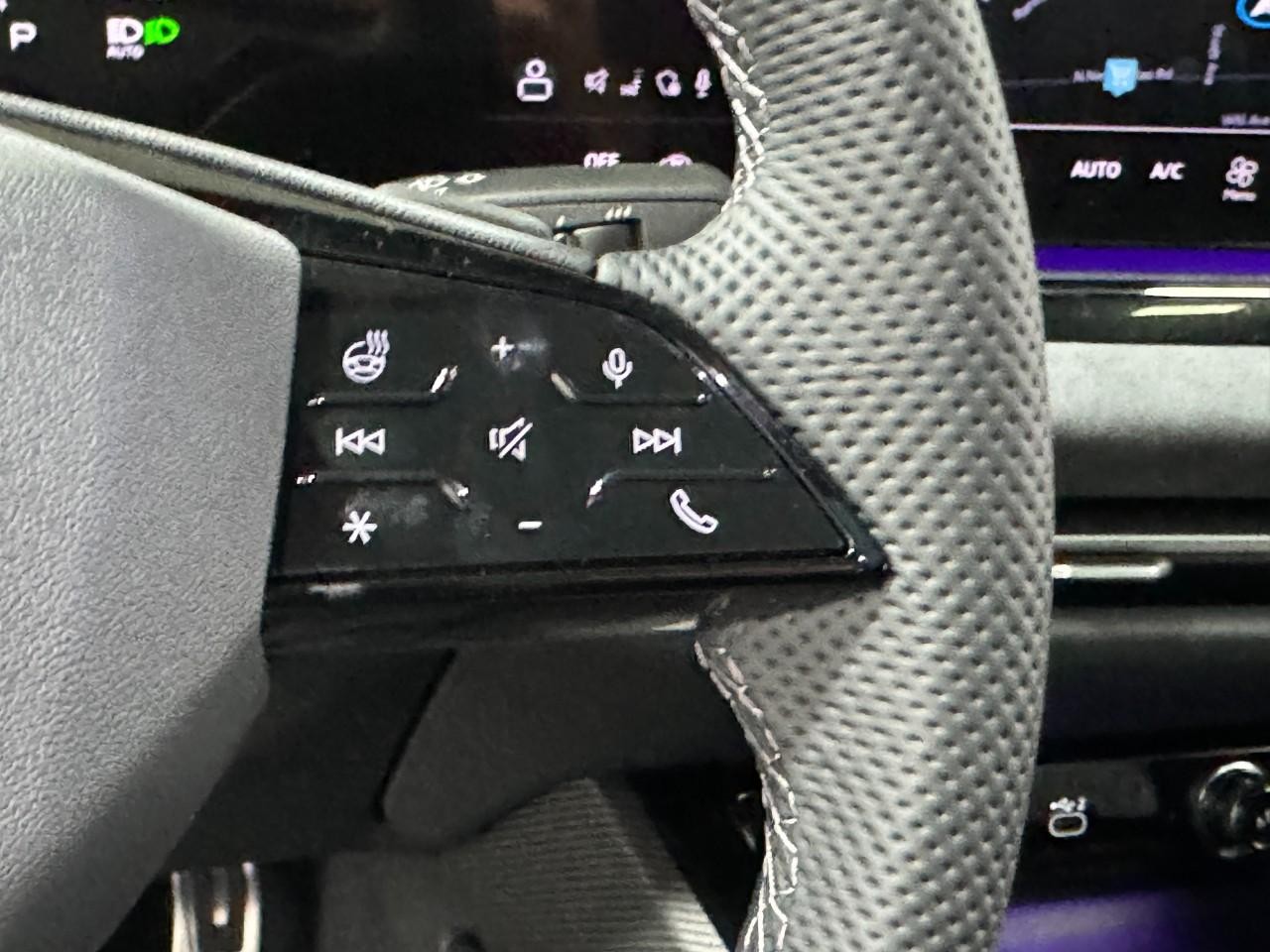 Audi S5 Vehicle Full-screen Gallery Image 30