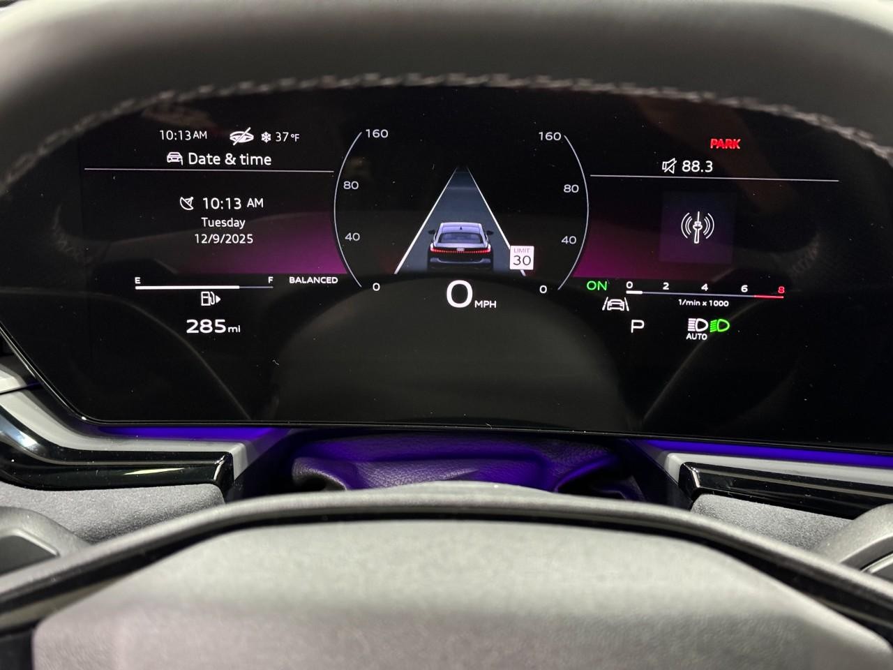 Audi S5 Vehicle Full-screen Gallery Image 31