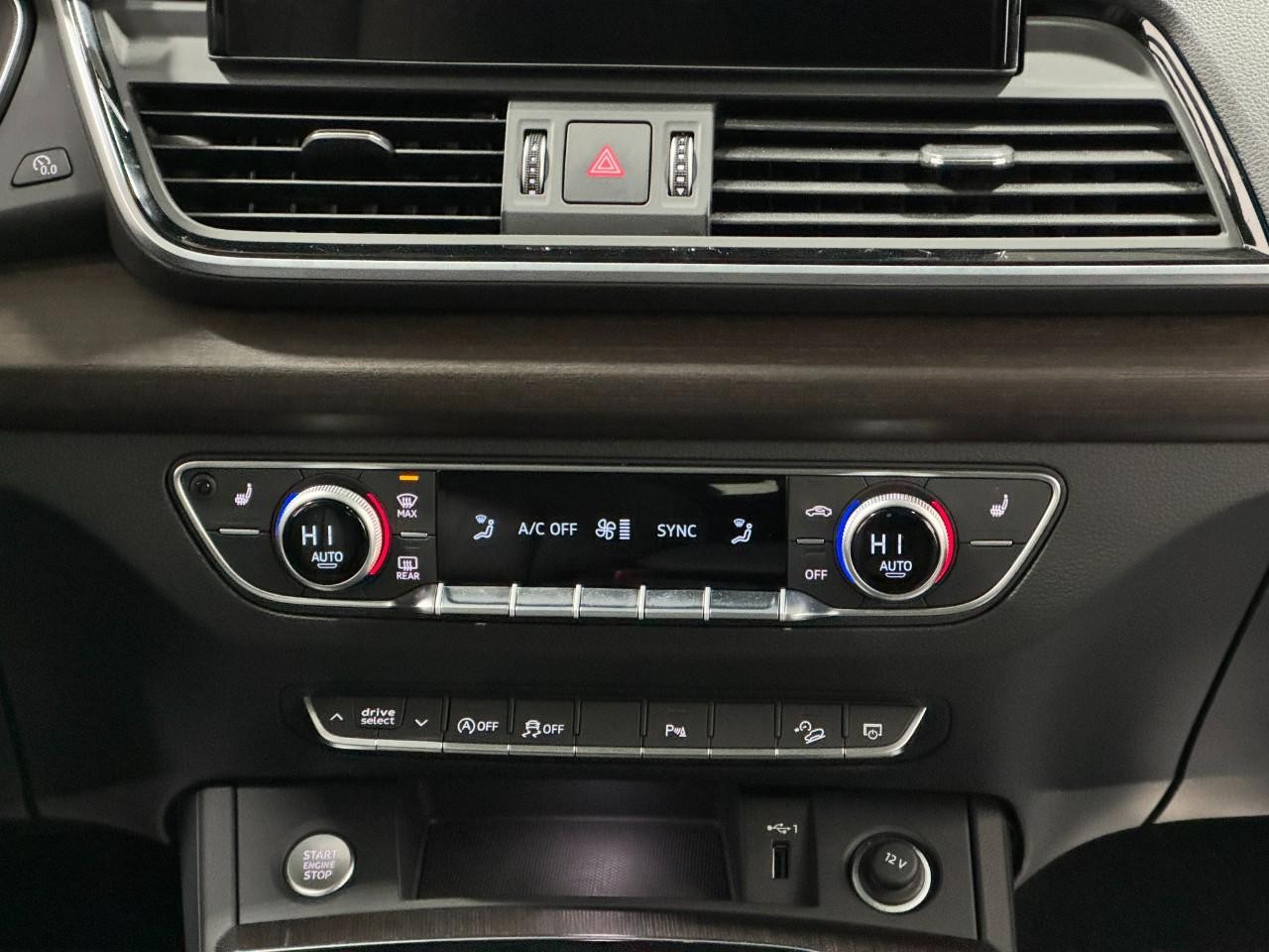 Audi Q5 Vehicle Full-screen Gallery Image 16