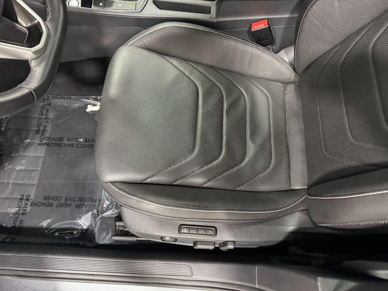 Volkswagen Jetta Vehicle Full-screen Gallery Image 27