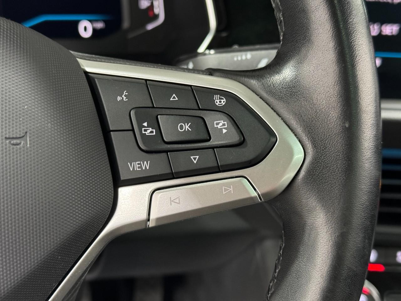 Volkswagen Jetta Vehicle Full-screen Gallery Image 31