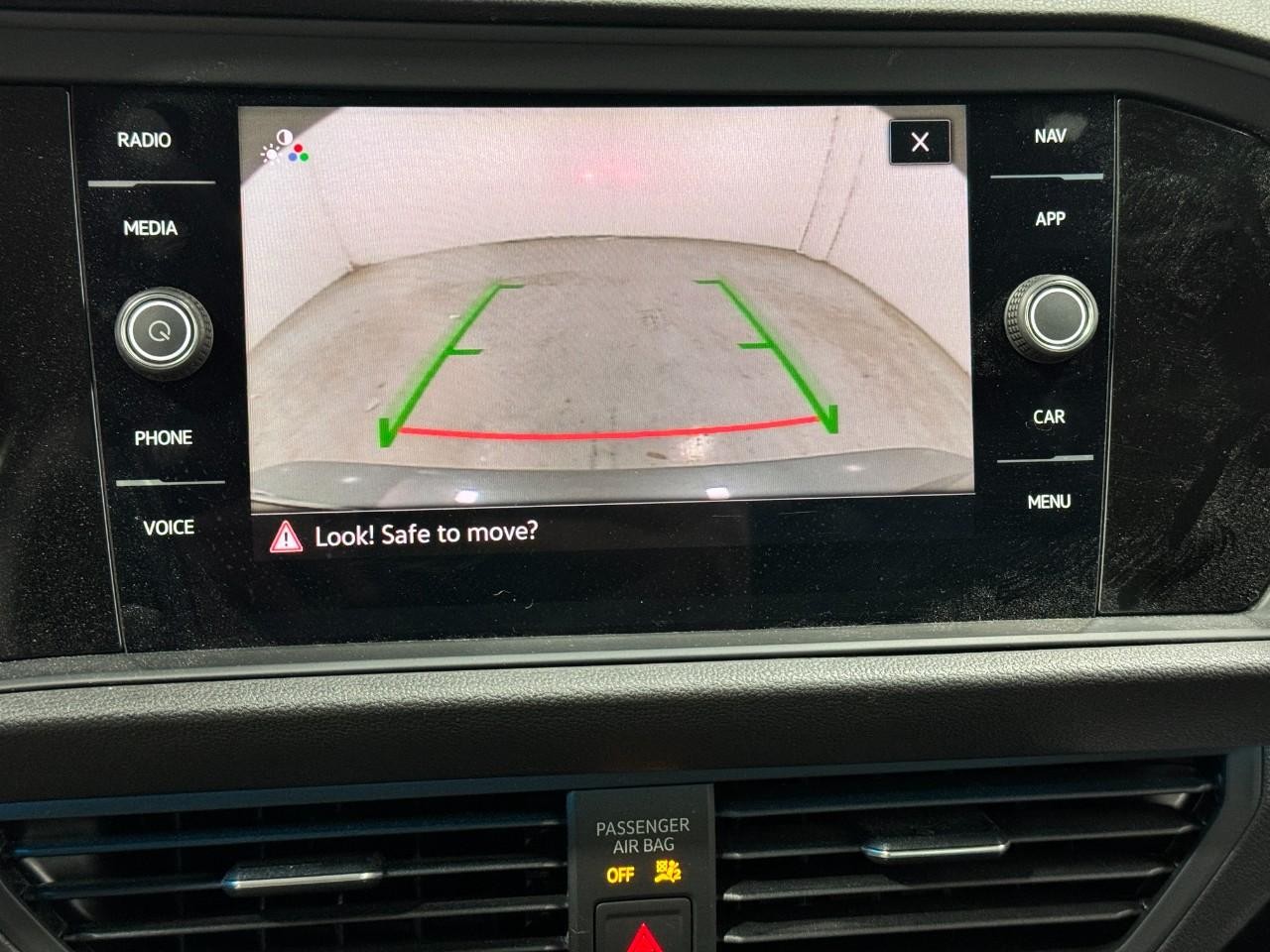 Volkswagen Jetta Vehicle Full-screen Gallery Image 33