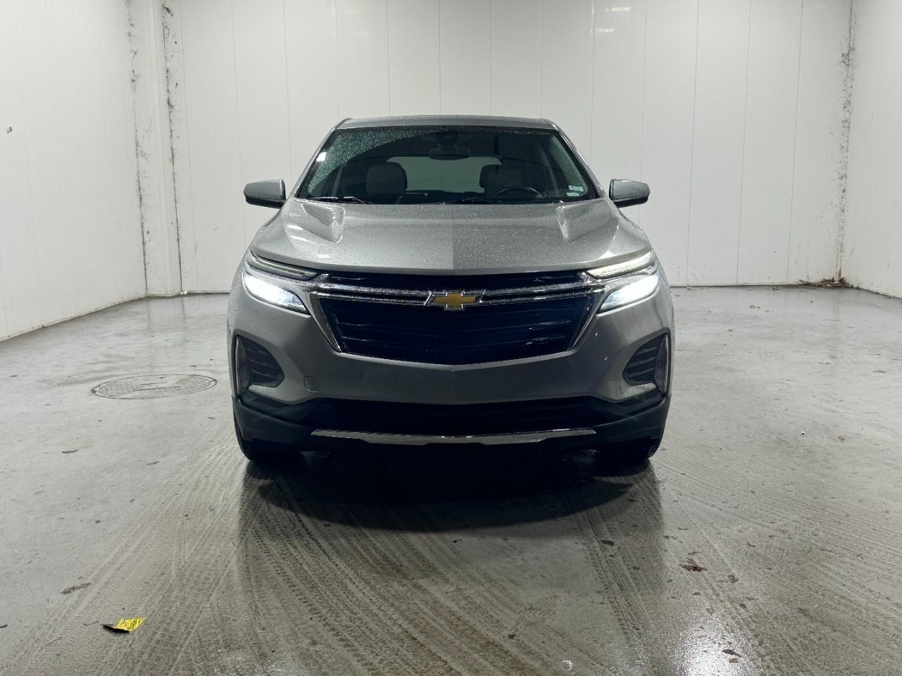 Chevrolet Equinox Vehicle Full-screen Gallery Image 7