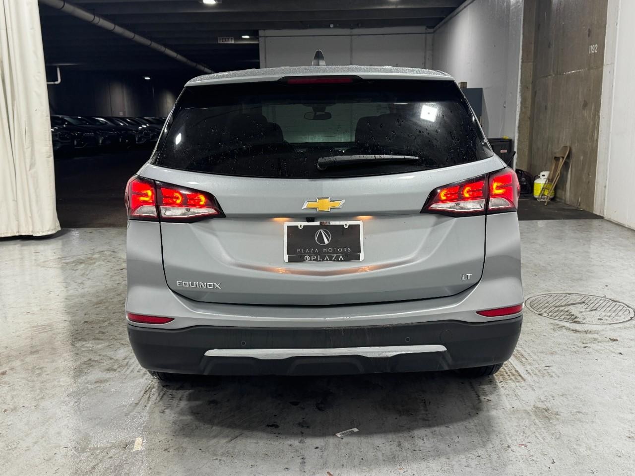 Chevrolet Equinox Vehicle Full-screen Gallery Image 9