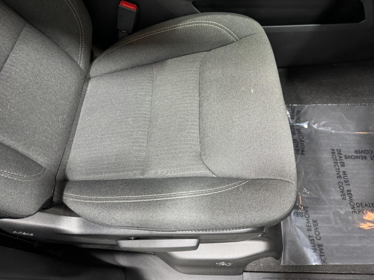 Ram 1500 Vehicle Full-screen Gallery Image 18