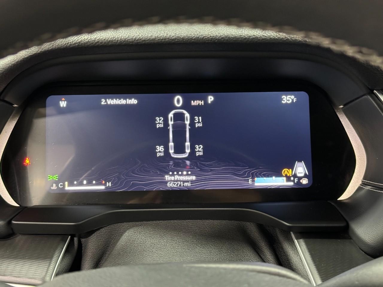 Jeep Grand Cherokee L Vehicle Full-screen Gallery Image 31