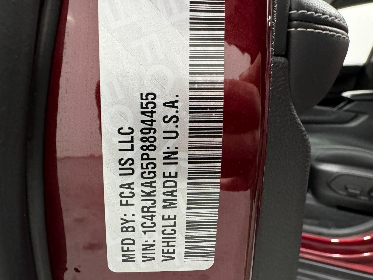 Jeep Grand Cherokee L Vehicle Full-screen Gallery Image 33