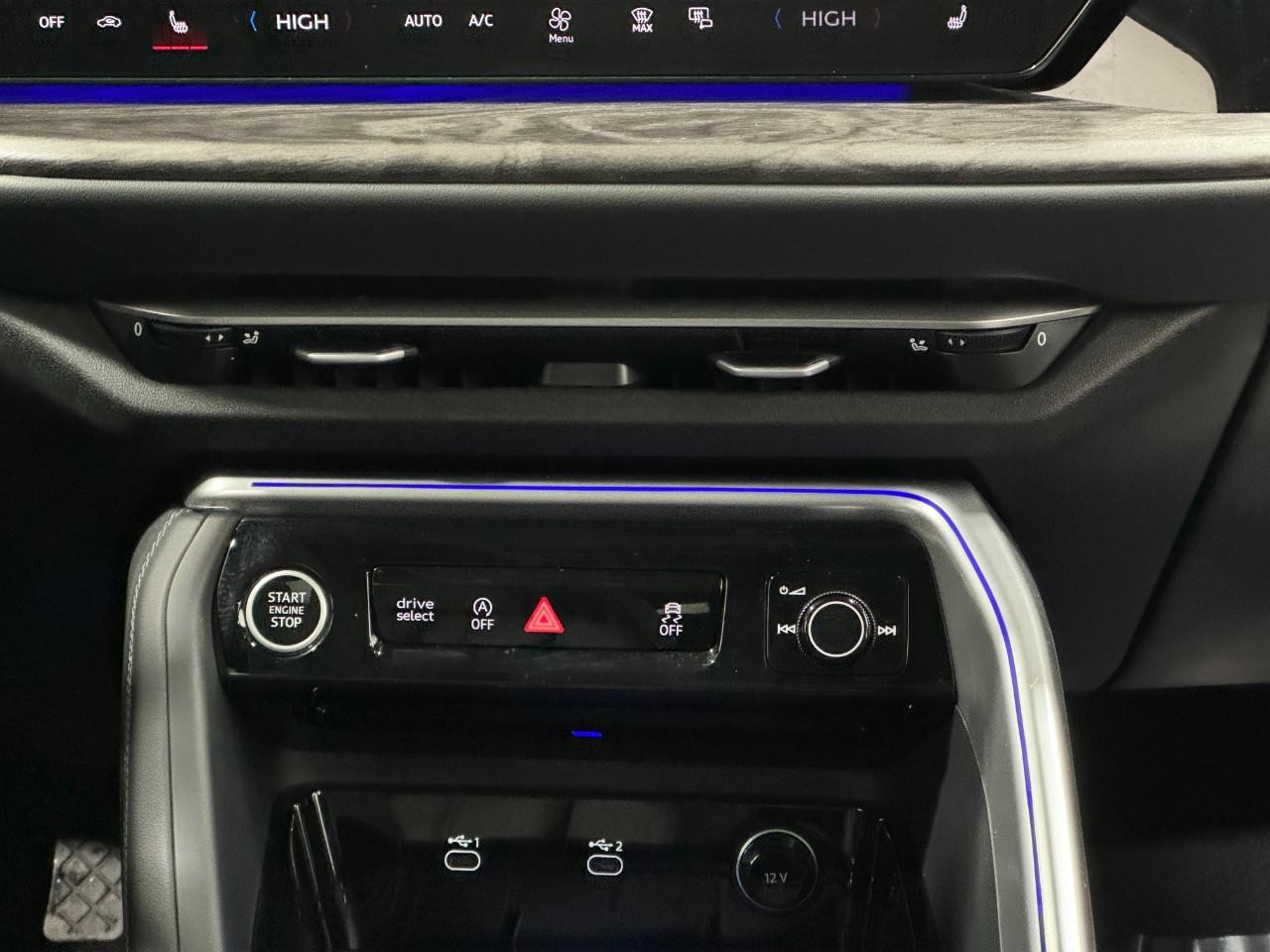 Audi Q5 Vehicle Full-screen Gallery Image 16