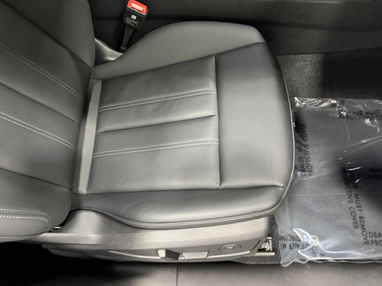 Audi Q5 Vehicle Full-screen Gallery Image 19