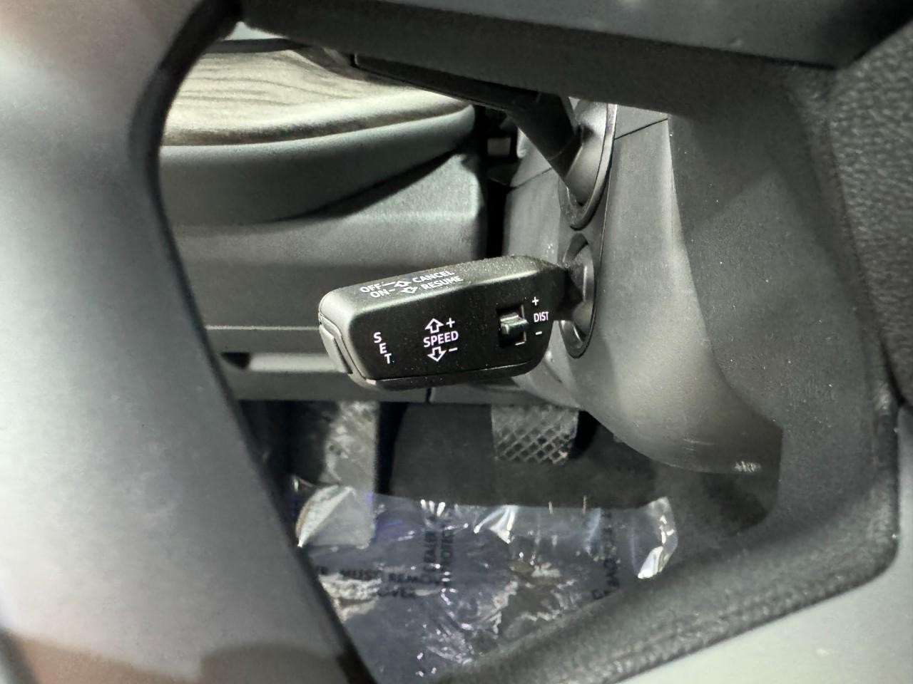 Audi Q5 Vehicle Full-screen Gallery Image 28