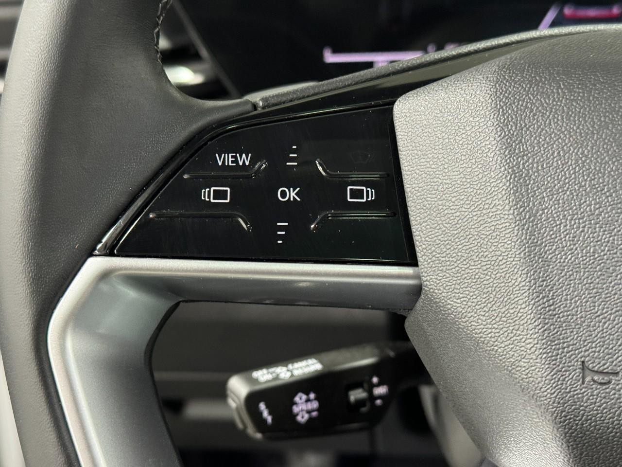 Audi Q5 Vehicle Full-screen Gallery Image 29