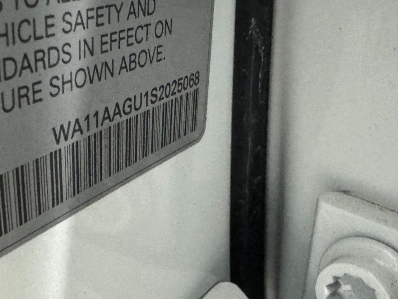 Audi Q5 Vehicle Full-screen Gallery Image 33