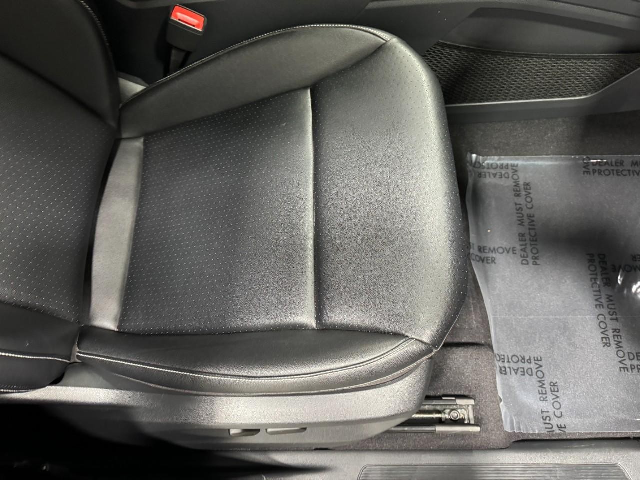 Volkswagen Atlas Cross Sport Vehicle Full-screen Gallery Image 19