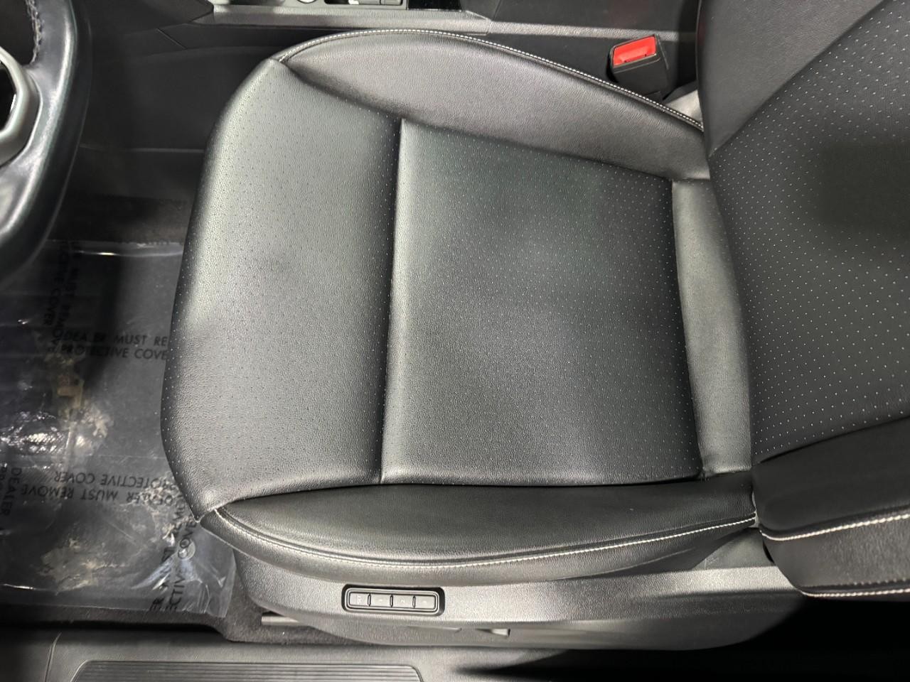 Volkswagen Atlas Cross Sport Vehicle Full-screen Gallery Image 27