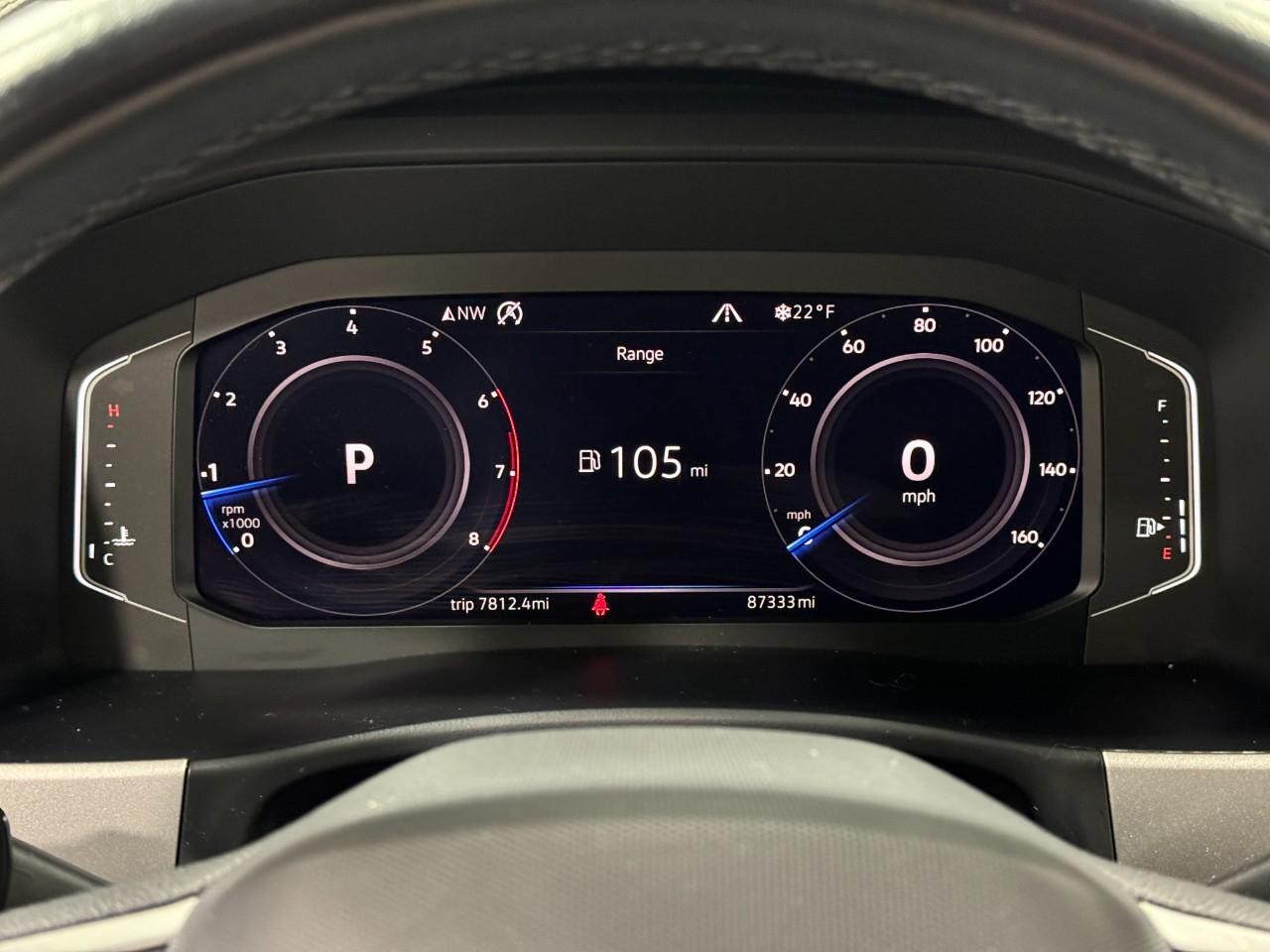 Volkswagen Atlas Cross Sport Vehicle Full-screen Gallery Image 32