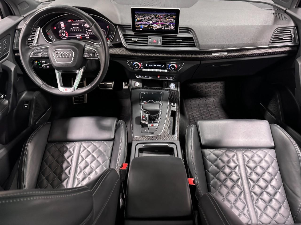 Audi SQ5 Vehicle Full-screen Gallery Image 13