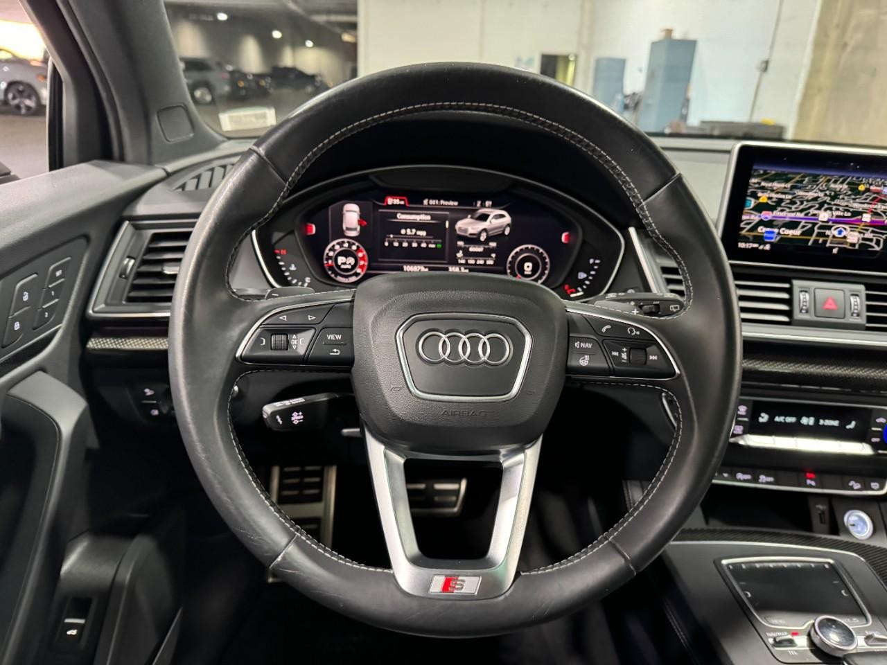 Audi SQ5 Vehicle Full-screen Gallery Image 14