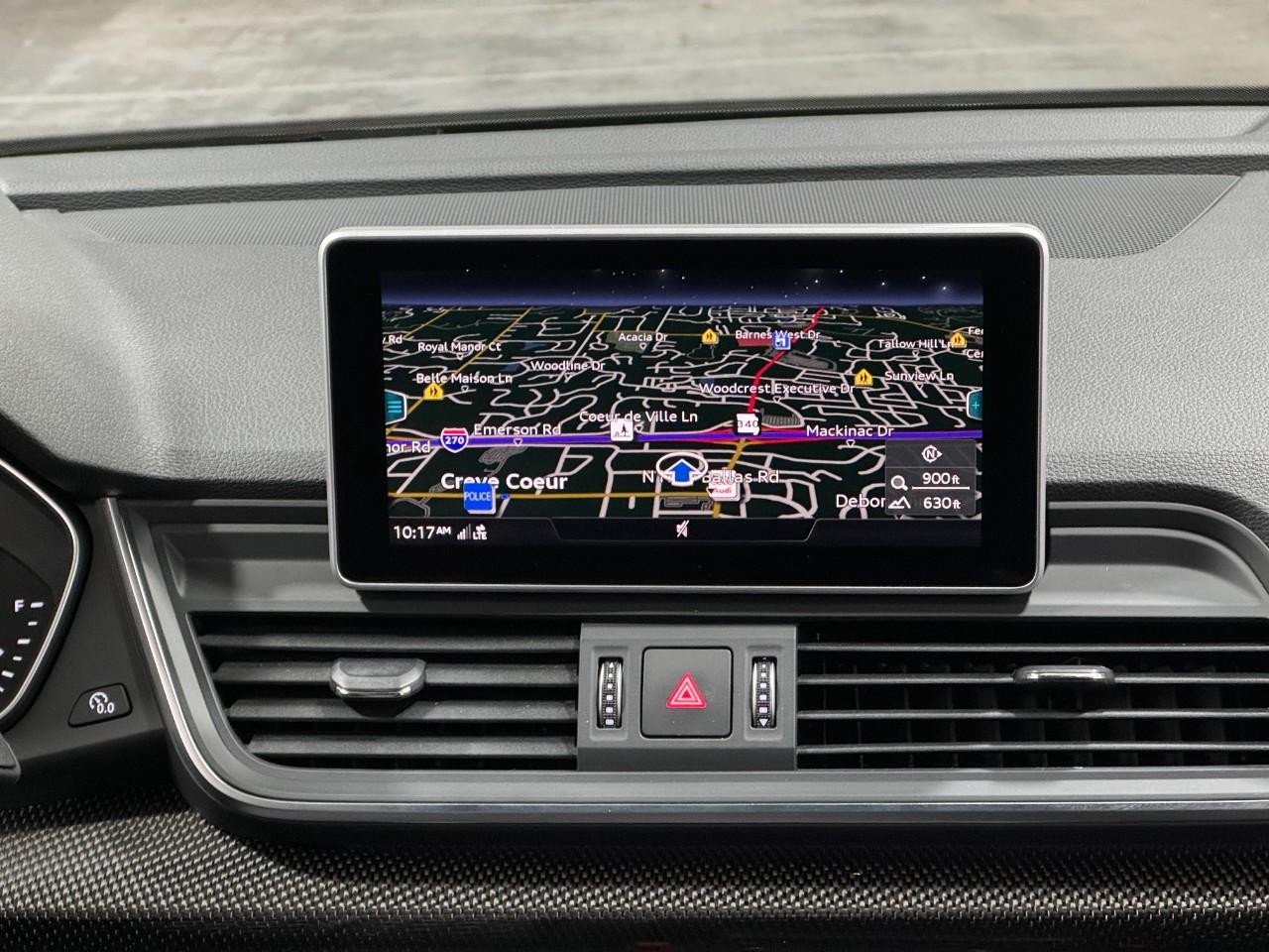 Audi SQ5 Vehicle Full-screen Gallery Image 15