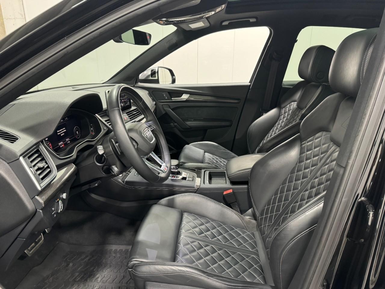 Audi SQ5 Vehicle Full-screen Gallery Image 28