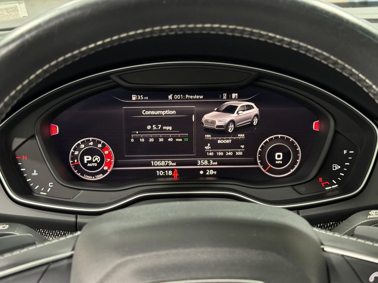 Audi SQ5 Vehicle Full-screen Gallery Image 35