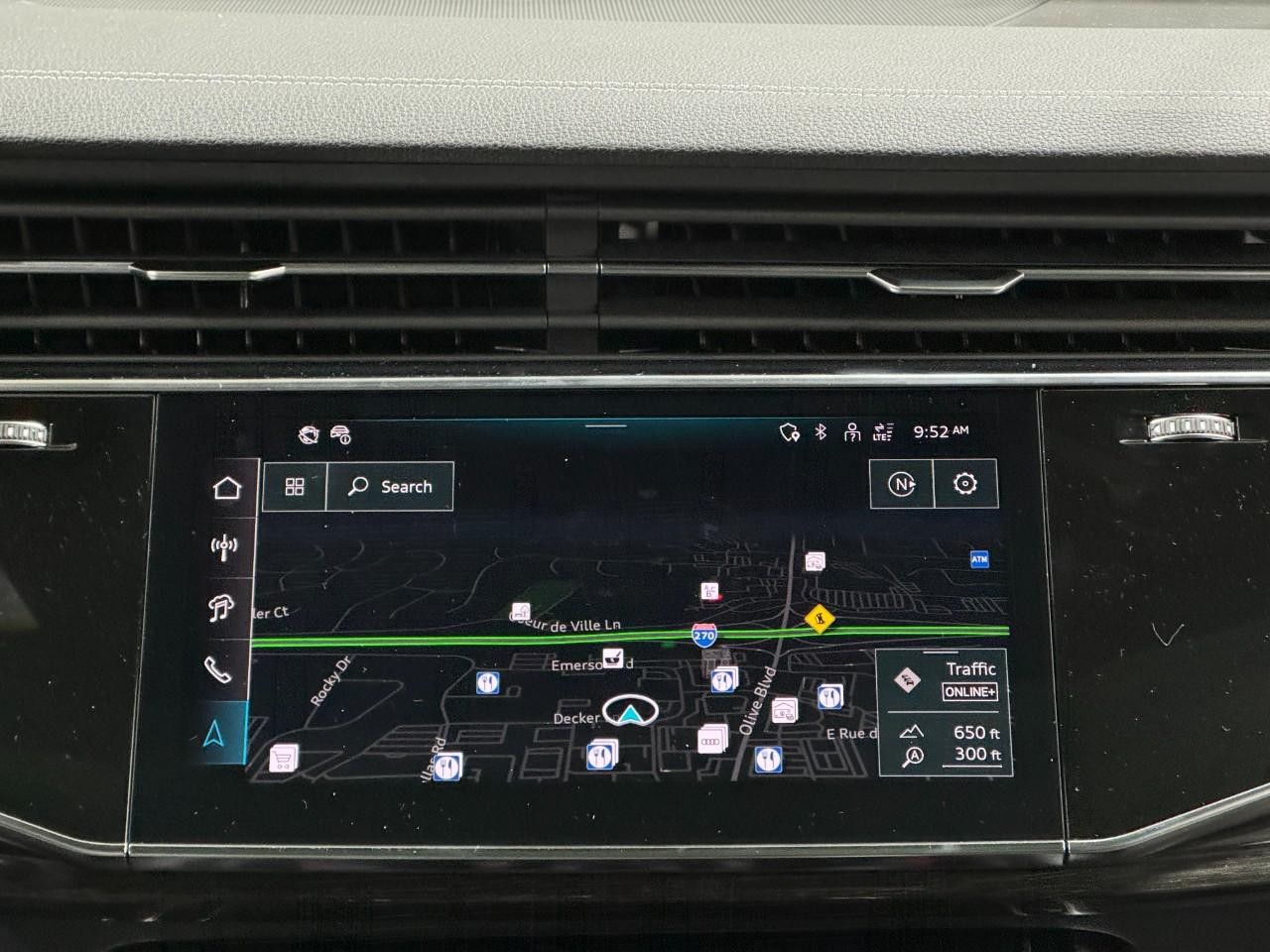 Audi Q7 Vehicle Full-screen Gallery Image 15