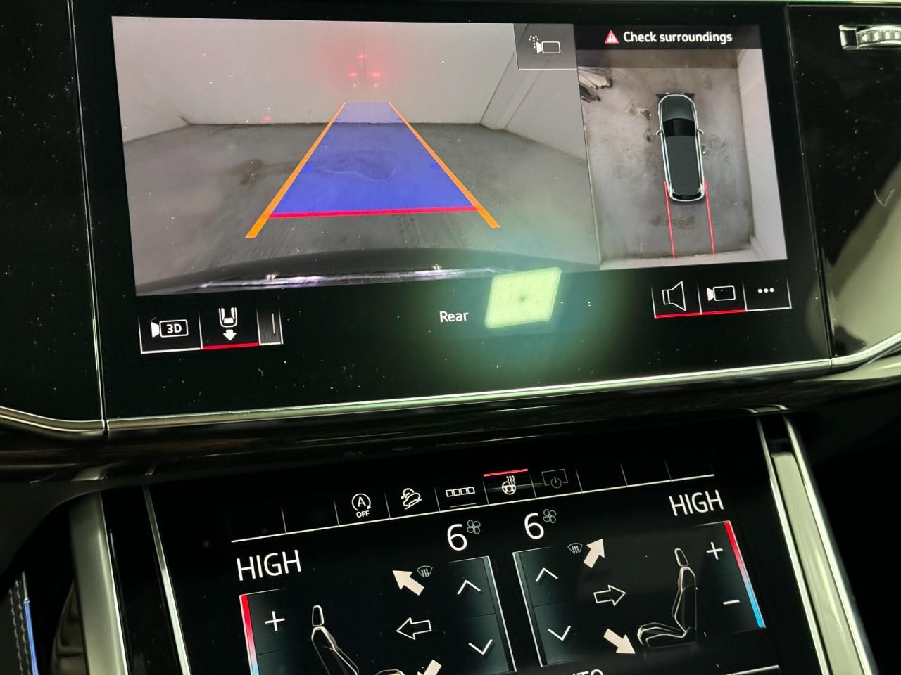 Audi Q7 Vehicle Full-screen Gallery Image 36