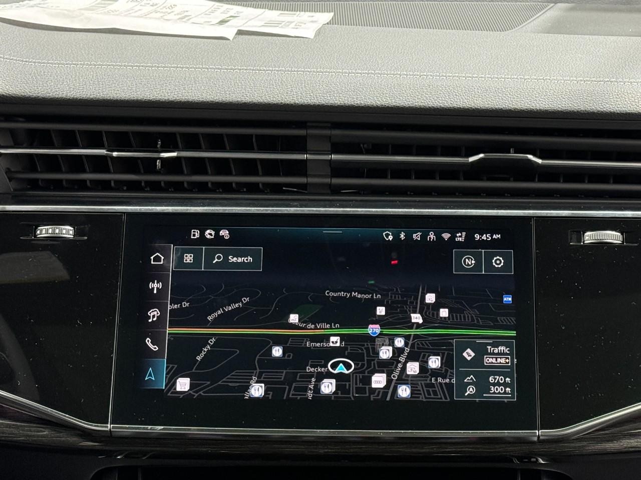 Audi Q7 Vehicle Full-screen Gallery Image 15