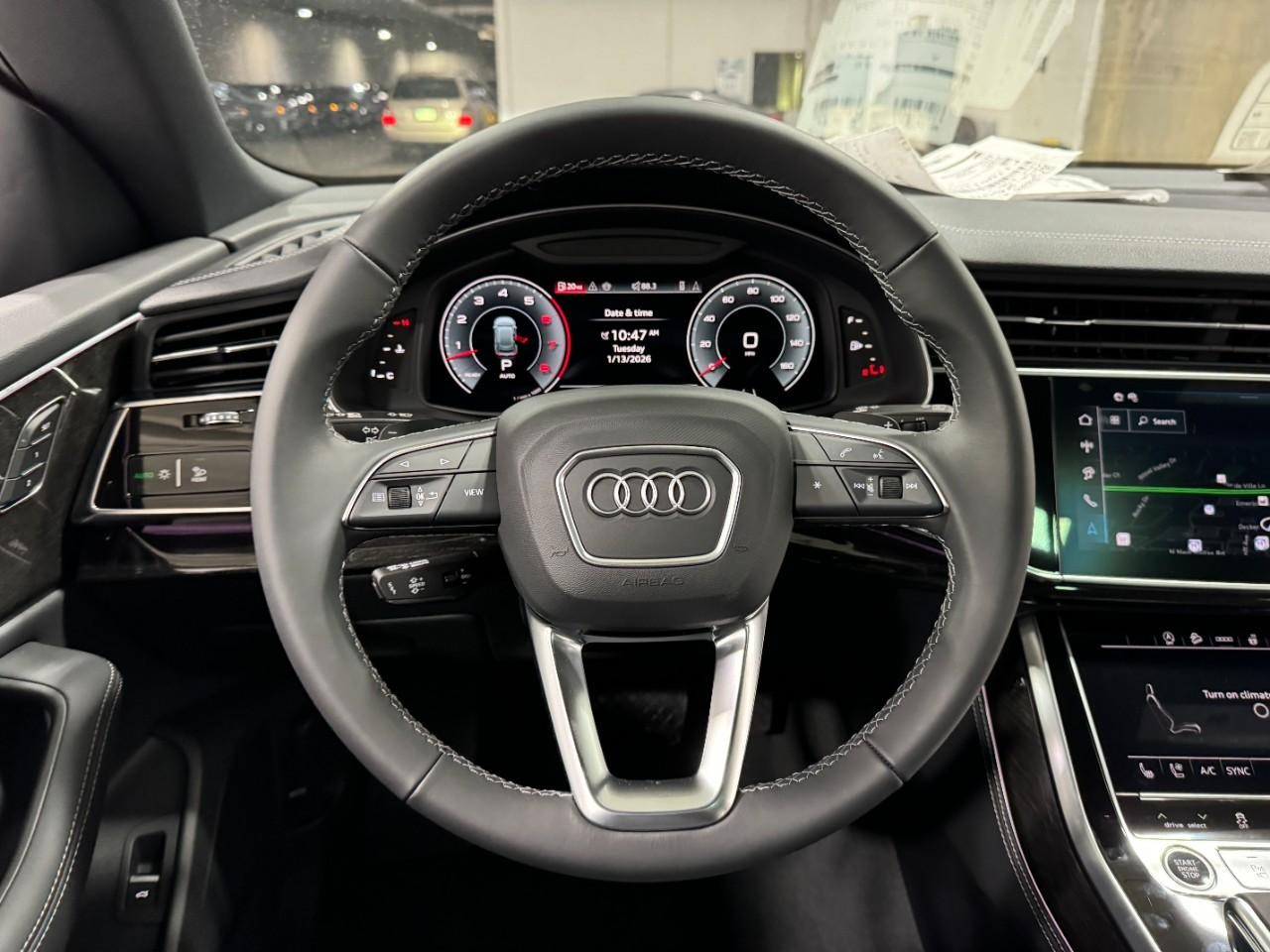 Audi Q8 Vehicle Full-screen Gallery Image 14