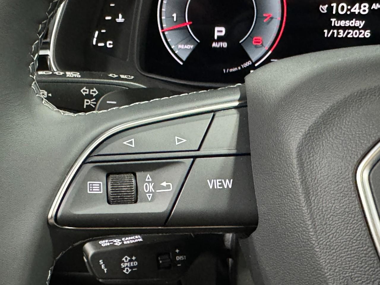 Audi Q8 Vehicle Full-screen Gallery Image 33