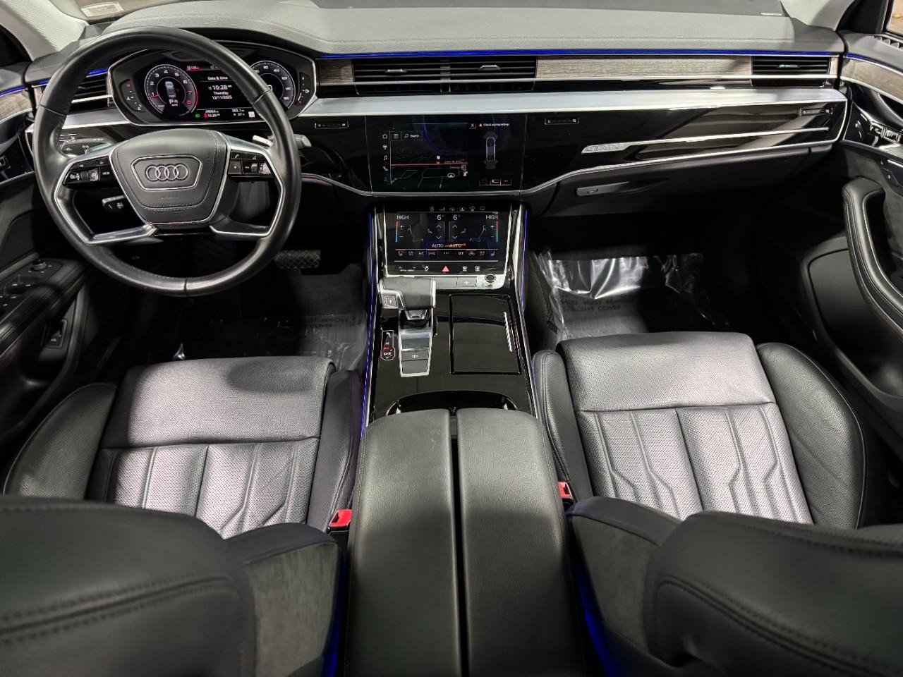 Audi A8 L Vehicle Full-screen Gallery Image 12
